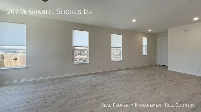 Building Photo - Live By Boerne Lake!