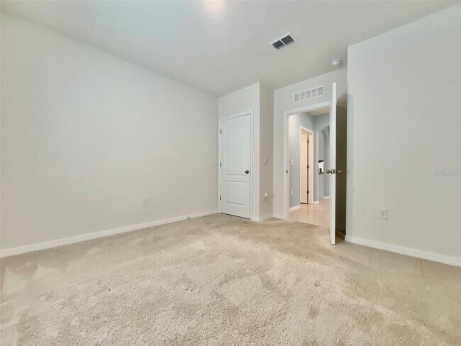Building Photo - Harmony Rental