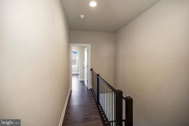 Building Photo - 100 Nestor's Pl