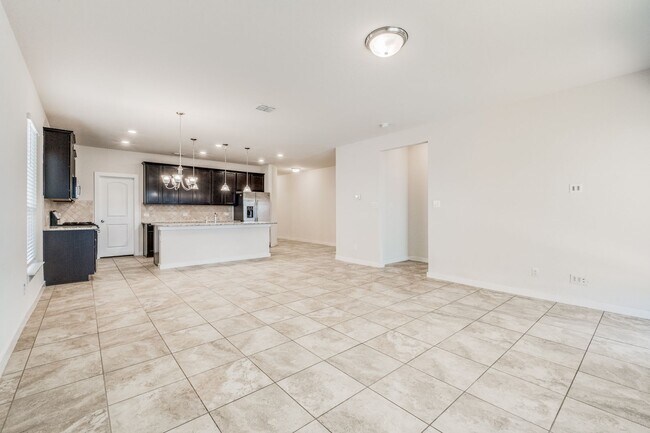 Building Photo - 3 Bedroom/2 Bath Bricewood Subdivision