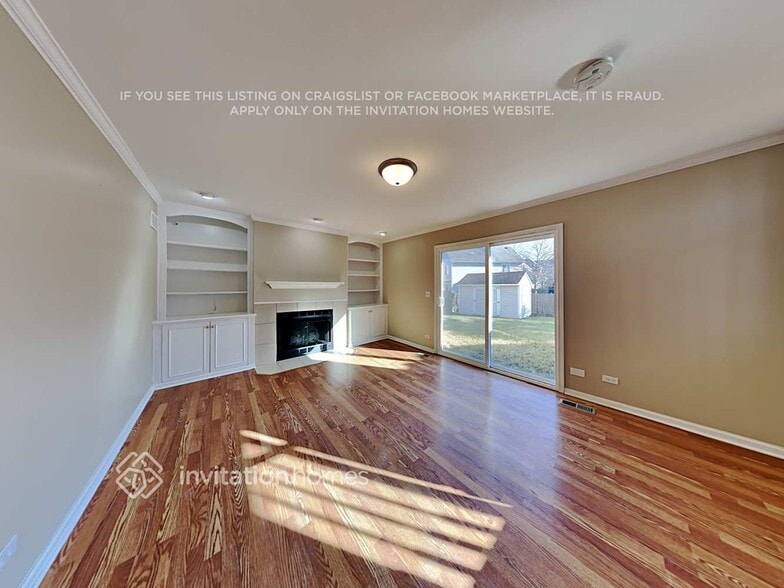 Building Photo - 1323 Locust Ct