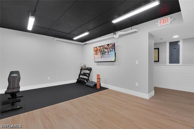 Building Photo - 3200 Gulf Shore Blvd N