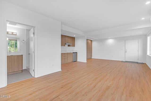 Building Photo - 1685 Poppy Peak Dr