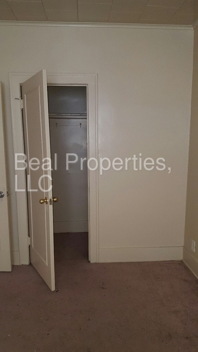 Building Photo - 423 Washington St