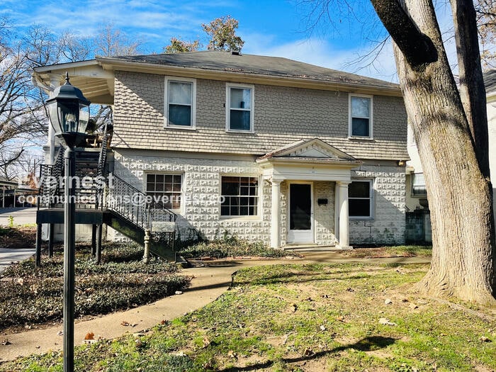 Primary Photo - 454 Bowling Ave