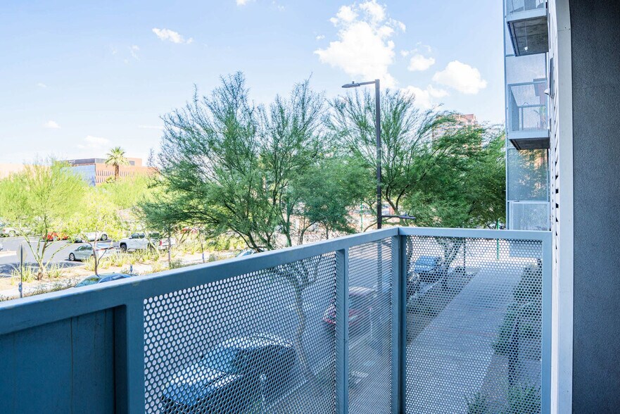 Building Photo - 888 N 4th St