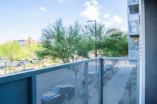 Building Photo - 915 N 4th St