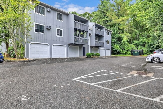 Primary Photo - 72 Buddington Rd