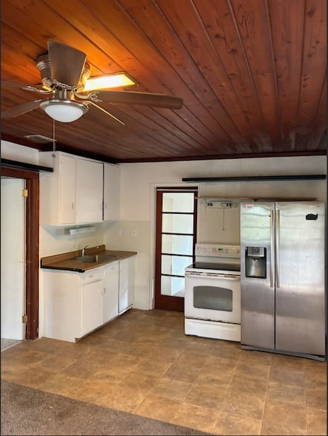 Building Photo - 2980 Township Rd