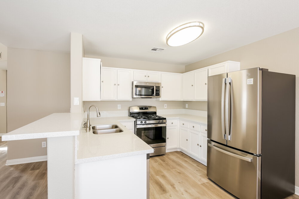 Building Photo - 4944 Sapphire Light St
