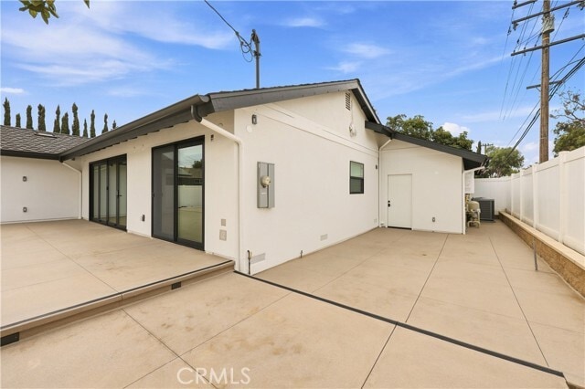 Building Photo - 17511 Leafwood Ln