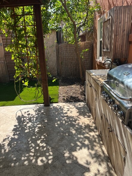 Building Photo - 1684 West Blvd