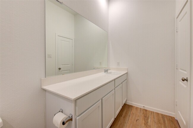 Building Photo - 9910 Oakheath Blf Dr