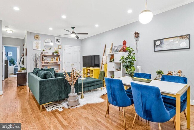 Building Photo - 1602 Isherwood St NE