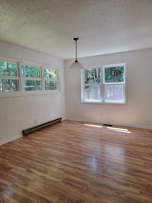 Building Photo - 1101 Lily Pad Ln