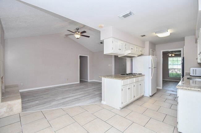 Building Photo - 12939 Westmere Dr