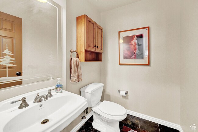 Building Photo - 3521 N Fox Run Dr
