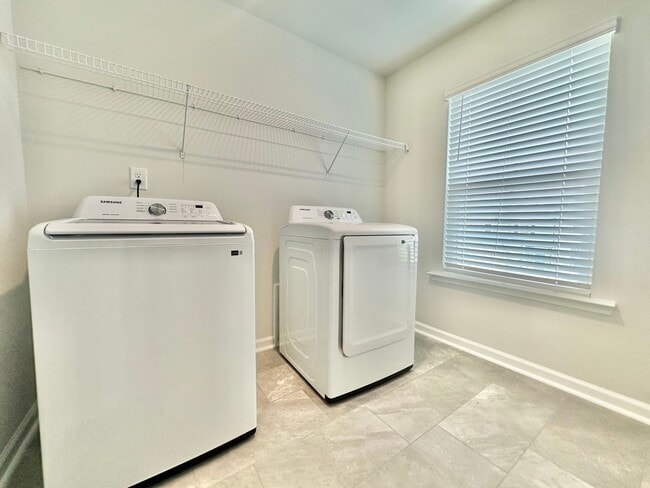 Building Photo - Spacious 3BD Townhome in Solana | 2-Car Garage | Pool, Gym & More