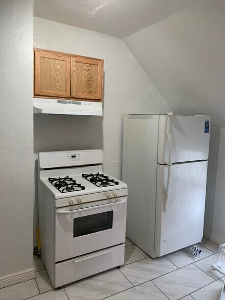 Building Photo - 3640 W 47th Pl