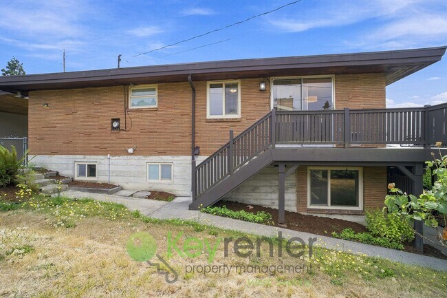 Building Photo - 924 S 226th Pl