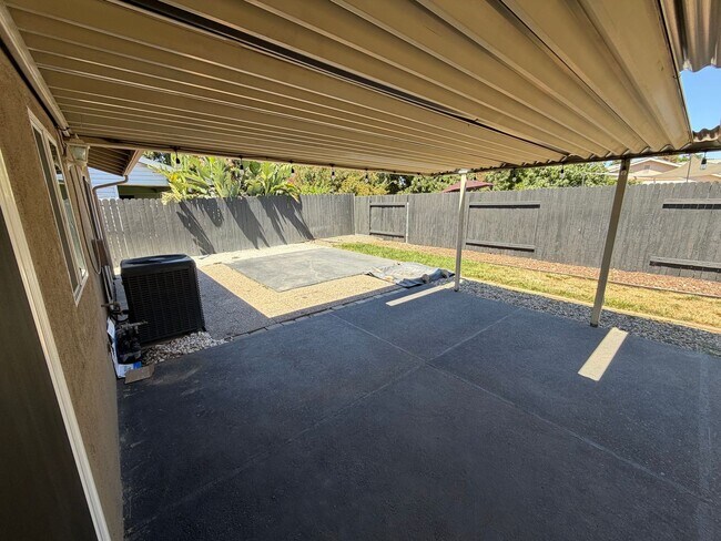 Building Photo - 3 Bedroom | 2 Bathroom | Single-Family Home in Sacramento