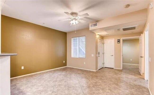 Building Photo - STUNNING GATED CONDO UNIT 1ST FLOOR UNIT W...