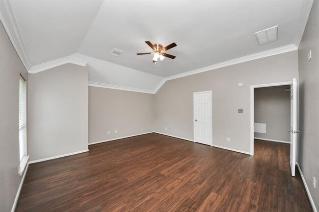 Building Photo - 1302 Raintree Cir