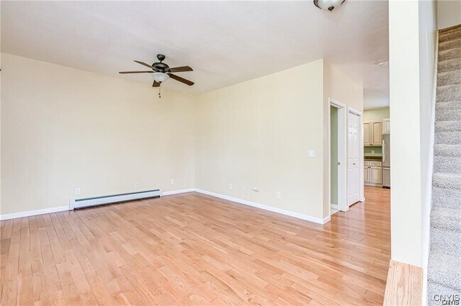 Building Photo - 26558 Andrew Dr