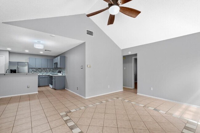 Building Photo - 12307 Emery Oaks Rd