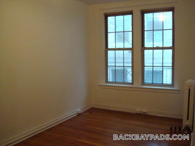 Building Photo - 52 Clearway St