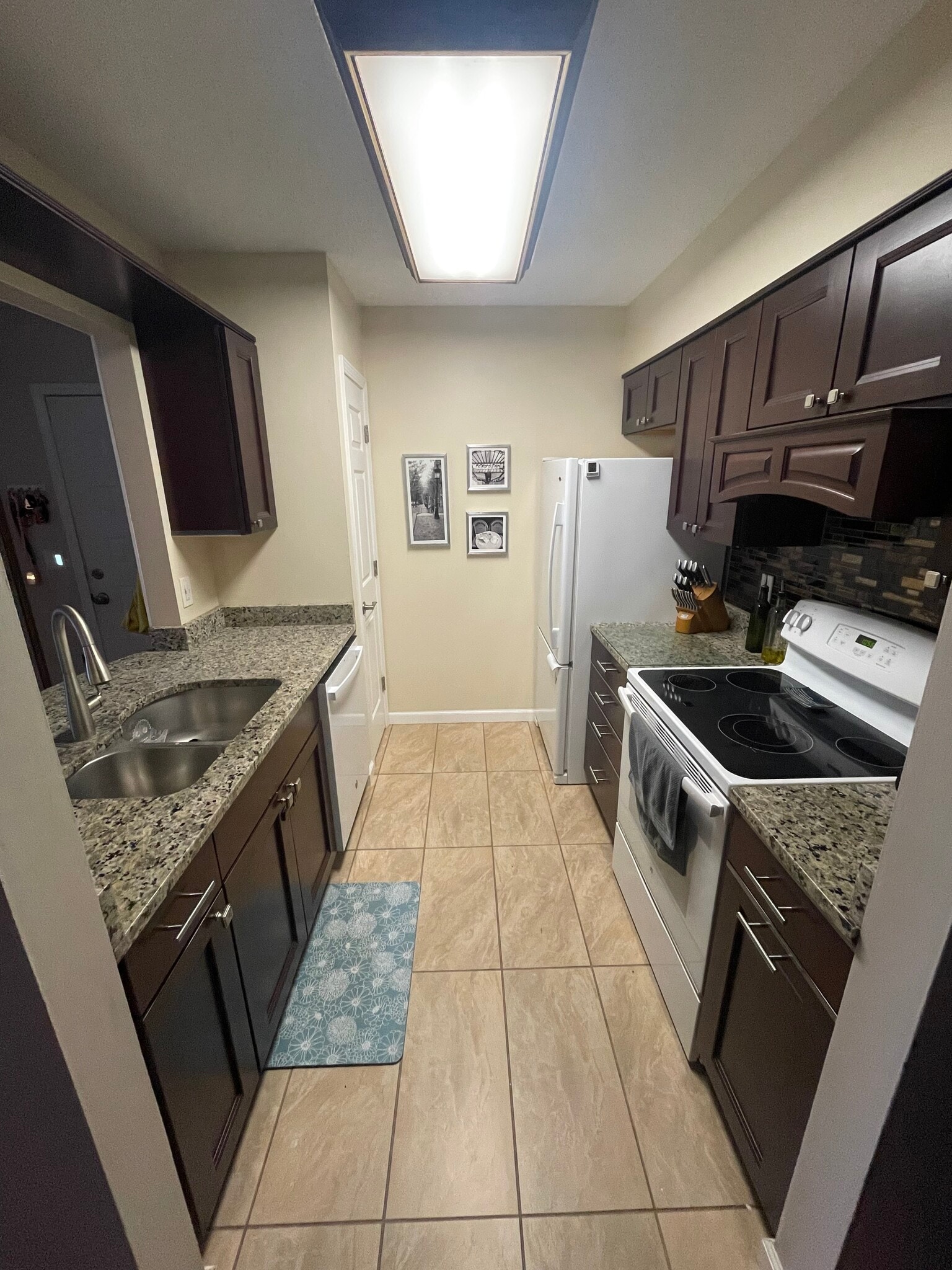 Kitchen - 19 Meadow Ridge E