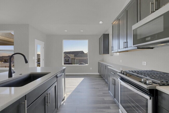 Building Photo - 15782 Lake Mist Dr