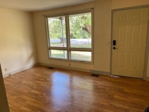 Building Photo - 4005 Buena Vista Pike