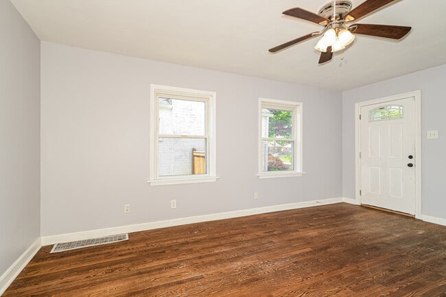 Building Photo - Fantastic 2bd/1ba home! Let yourself in!