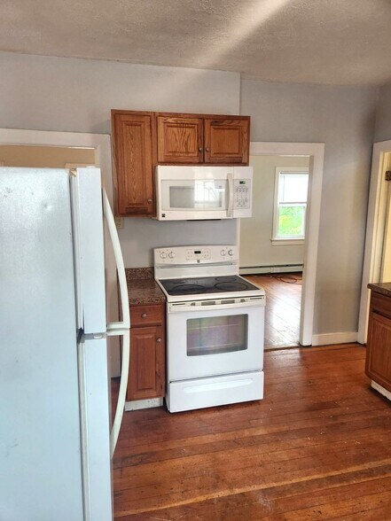 Building Photo - 90 Penn St