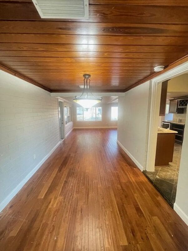 Building Photo - 311 Altaloma Ave