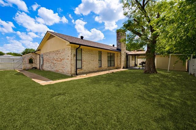 Building Photo - 2127 Tampico Dr