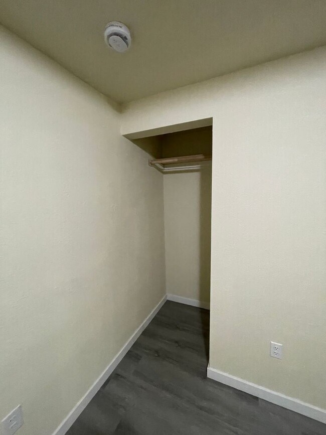 Building Photo - 281 17th Ave