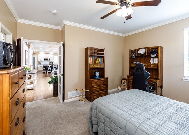 Building Photo - 3615 Oak Meadow Dr