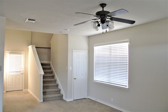 Building Photo - MEADOW OAKS