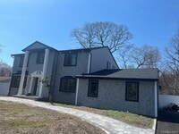 Building Photo - 28 McCulloch Dr