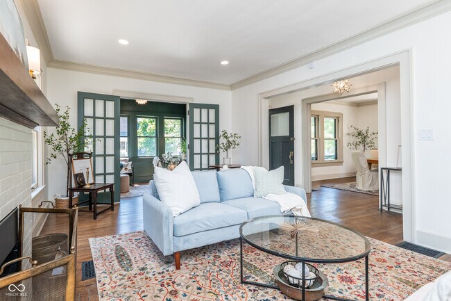 Building Photo - 322 E 37th St