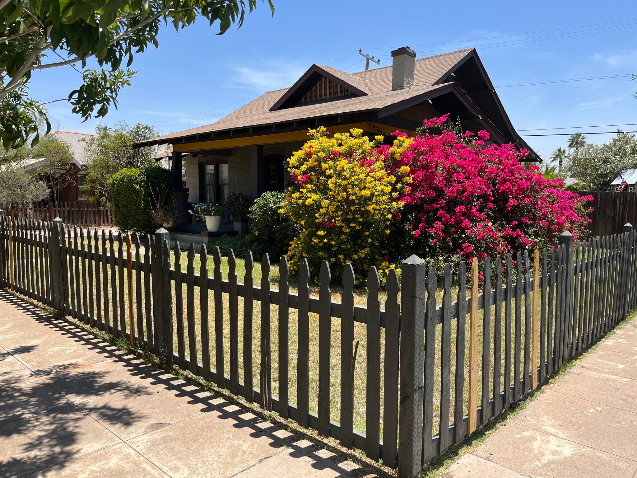 Building Photo - 501 E Lynwood St