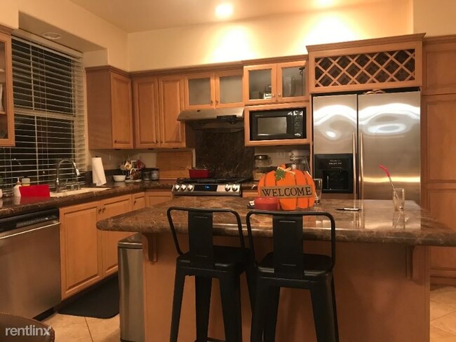 Primary Photo - 2 br, 2 bath Condo - 2806 Cherrywood