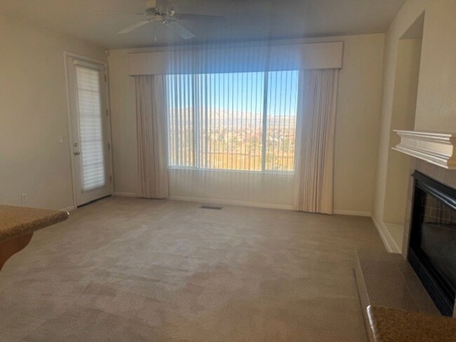 Building Photo - Wingfield Springs Two Bedroom with Sepa...