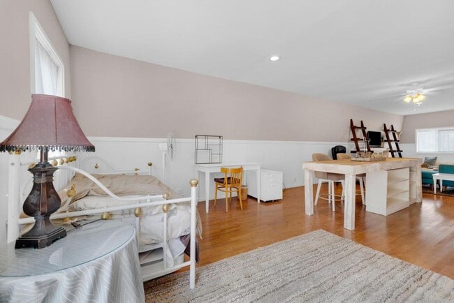 Building Photo - MOVE-IN SPEACIAL!! Peaceful Farmhouse Stud...