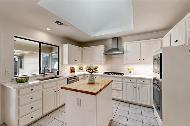 Building Photo - 1413 Chesterton Dr