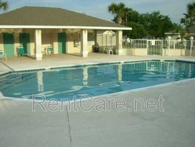 Building Photo - 1361 Lucaya Cir