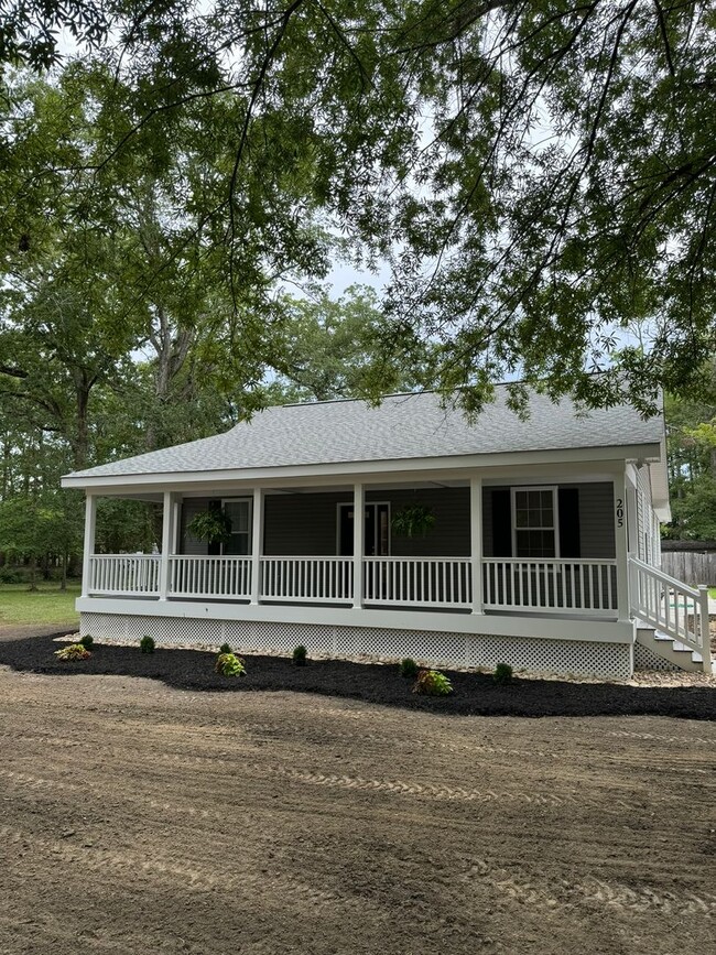 Primary Photo - FULLY RENOVATED 3 BEDROOM FARMHOUSE