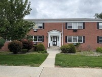 Building Photo - 27 Bon Aire Cir